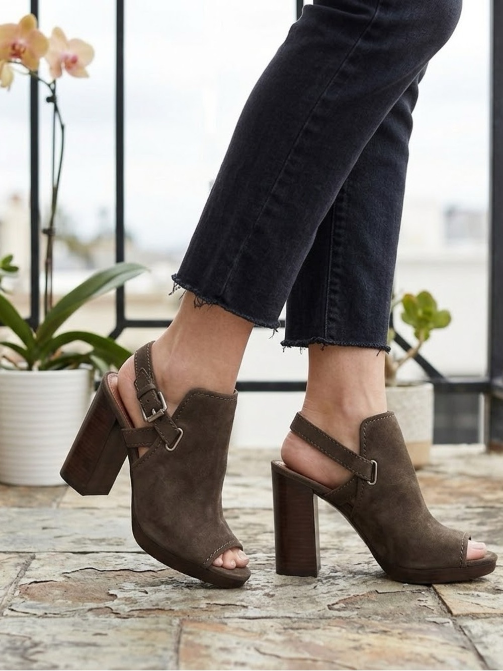 Frye Karissa Shield sling, Taupe Sz 7.5
